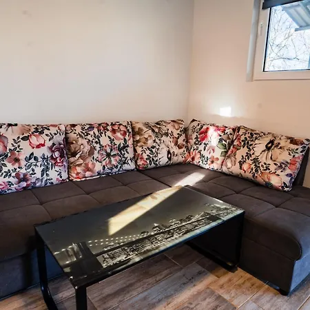 Siocamping Hazak Homes شيوفوك