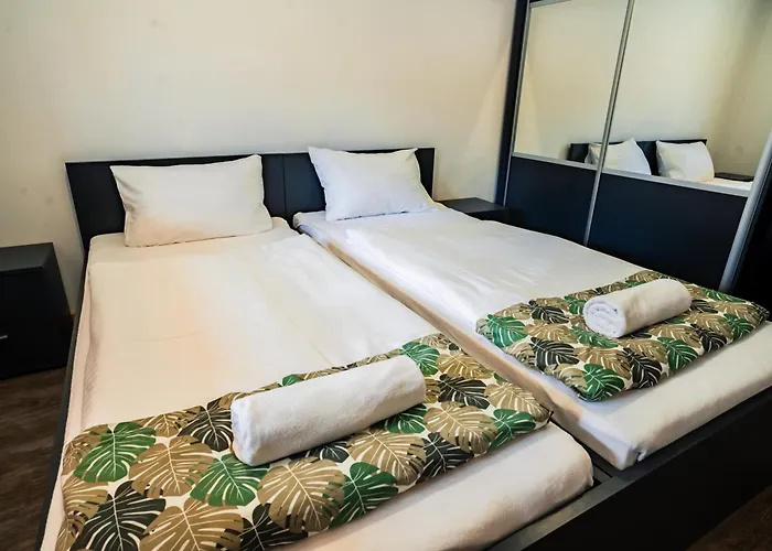 אתר קמפינג Siocamping Hazak Homes שיופוק