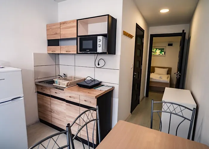 אתר קמפינג Siocamping Hazak Homes שיופוק