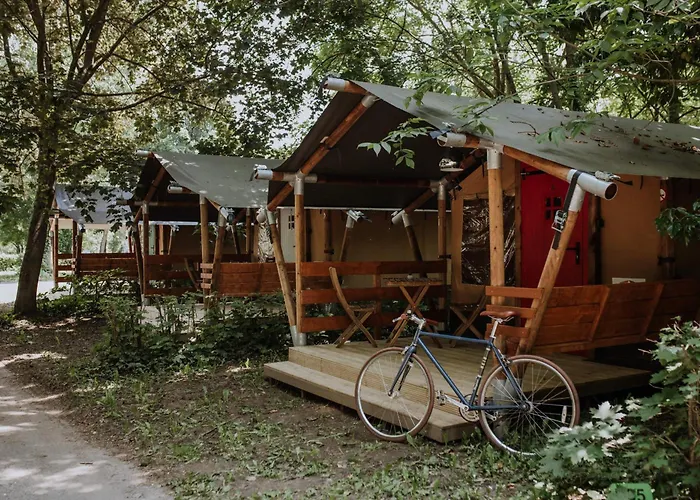 אתר קמפינג Siocamping Hazak Homes